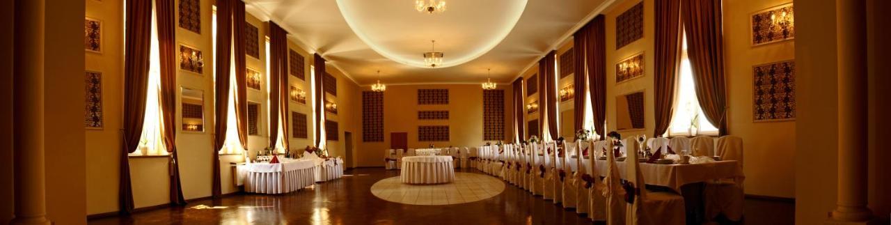 Zajazd Restauracja Karlik Radzionków Nowy Exterior foto